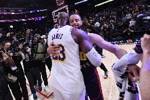 👨&zwj;🍳库里比肩乔魔詹！2AMVP+2MVP+1FMVP！历史第4人！